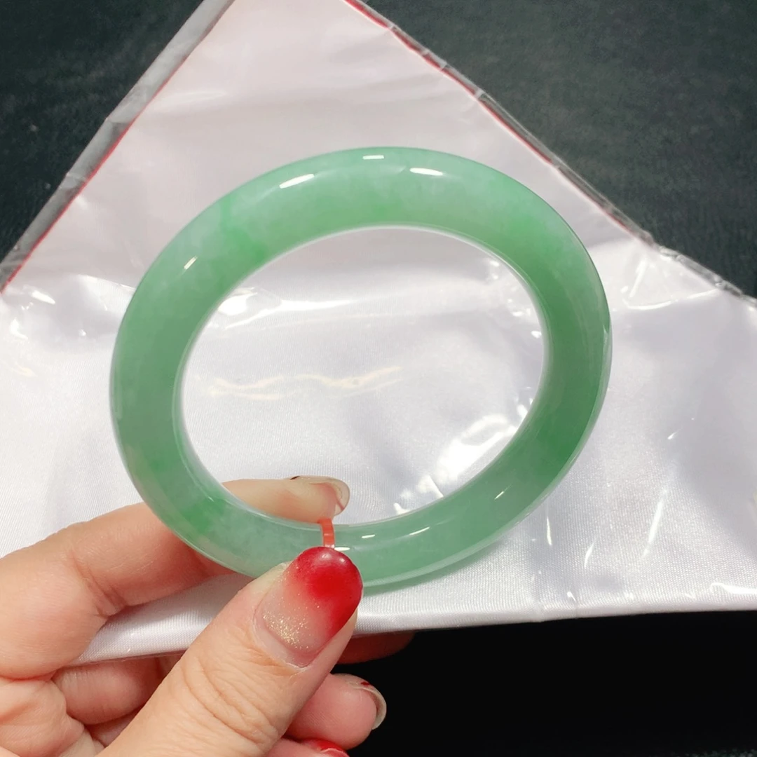 翡翠未镶嵌手镯（圆镯）882610-03