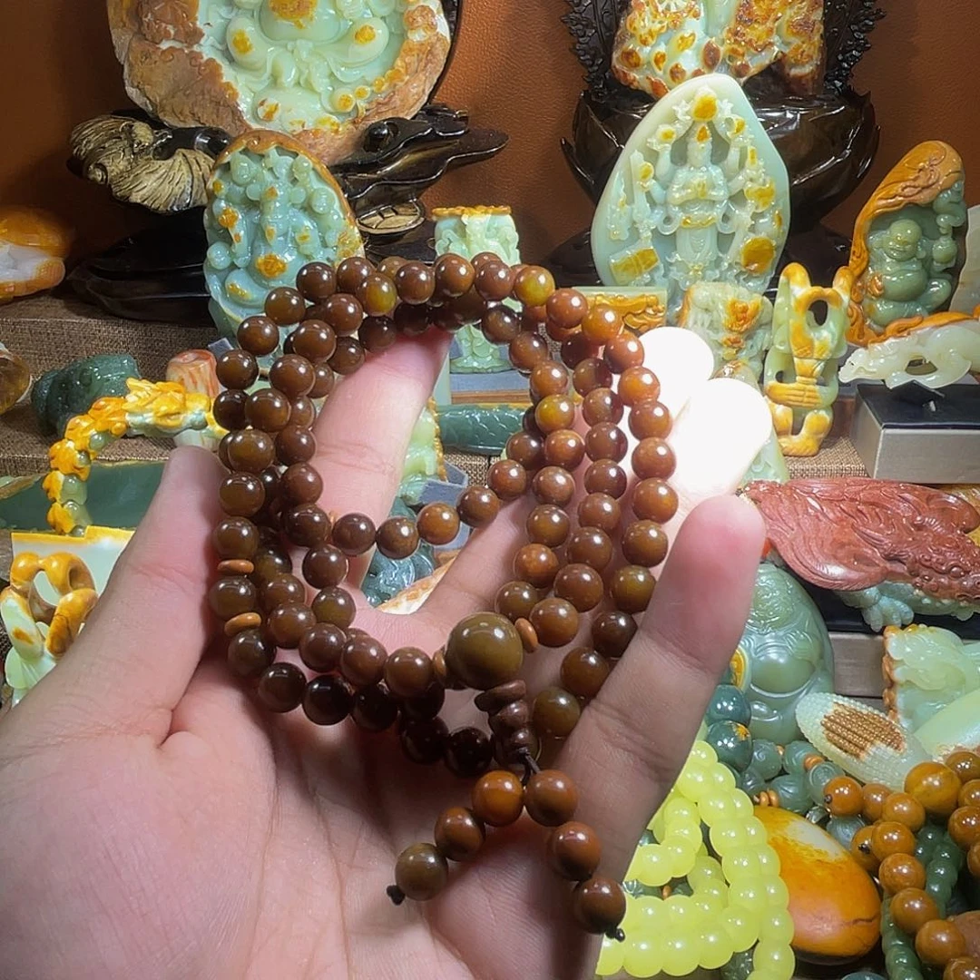 透闪石质玉未镶嵌珠宝奇石