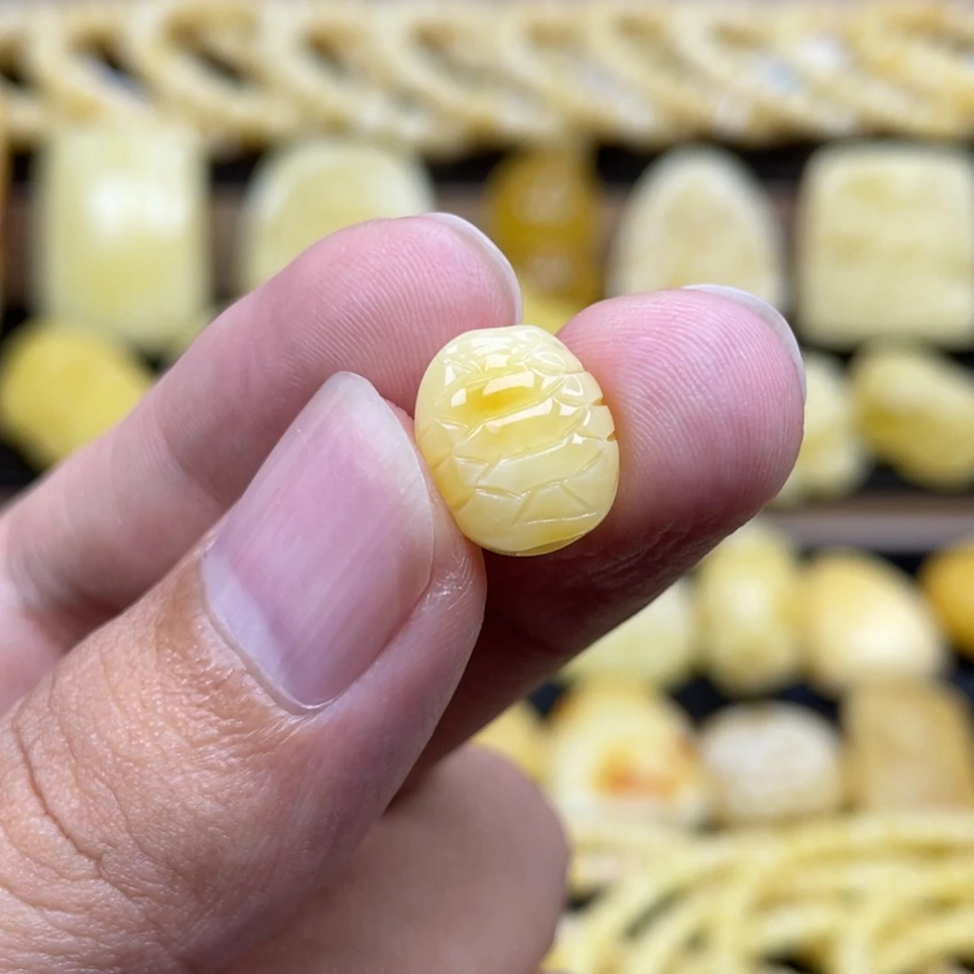 琥珀未镶嵌裸石琥珀蜜蜡