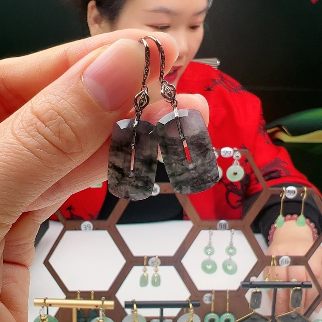 翡翠耳饰18K金镶嵌天然翡翠