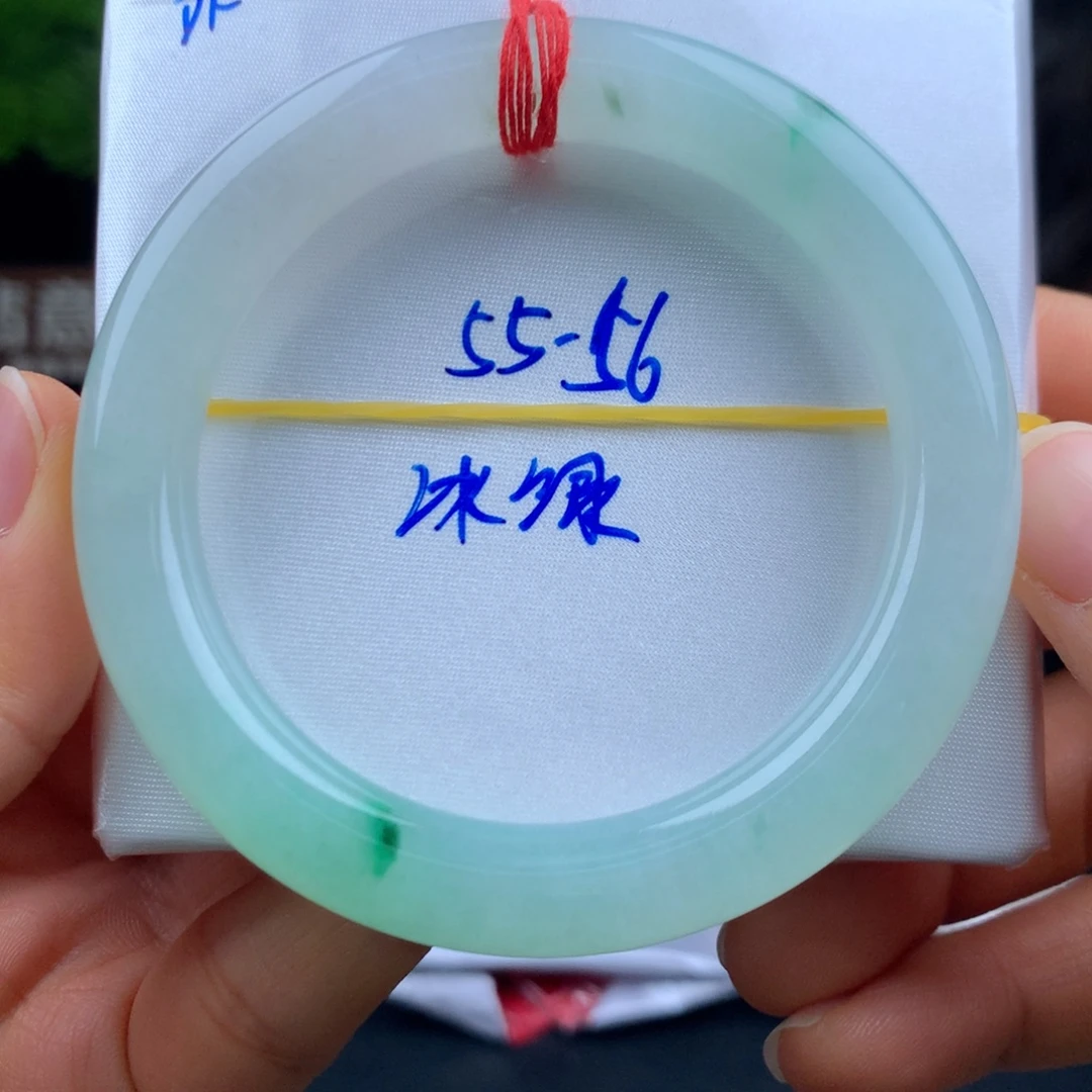 翡翠未镶嵌手镯冰飘绿