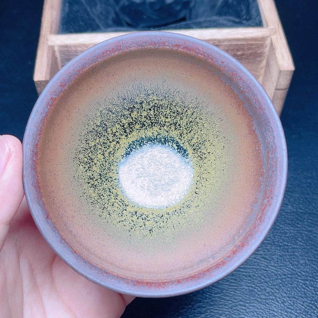 茶盏滴滴答答的声音响起