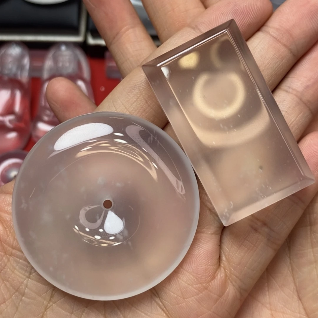 十***糊石英质玉未镶嵌吊坠