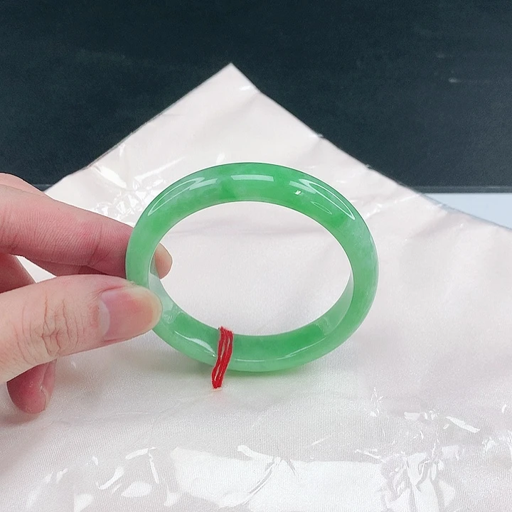 翡翠未镶嵌手镯圈51.8。05046