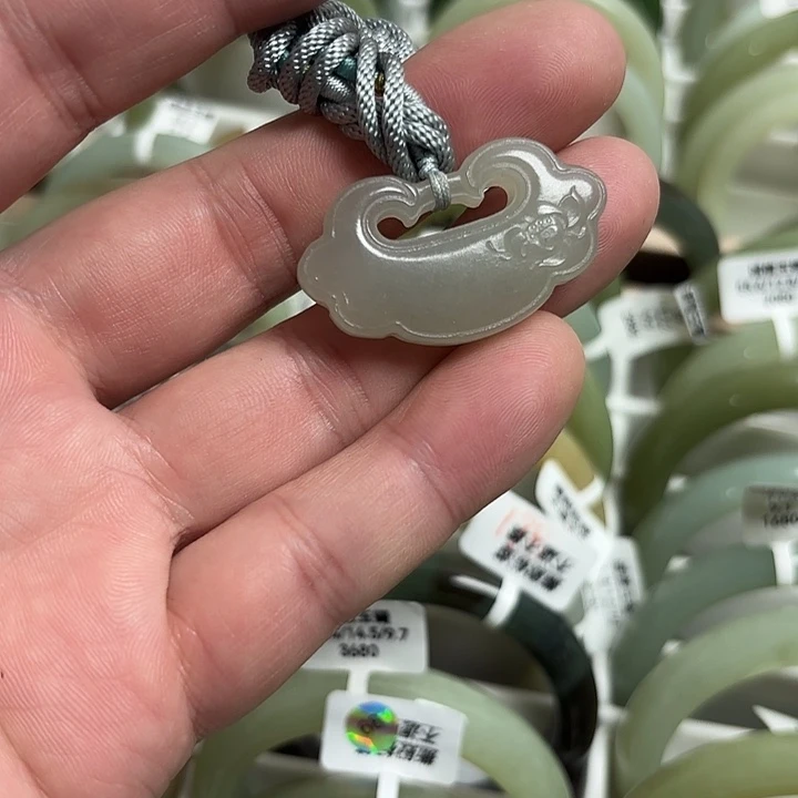 未镶嵌戒指和田玉（糖玉）