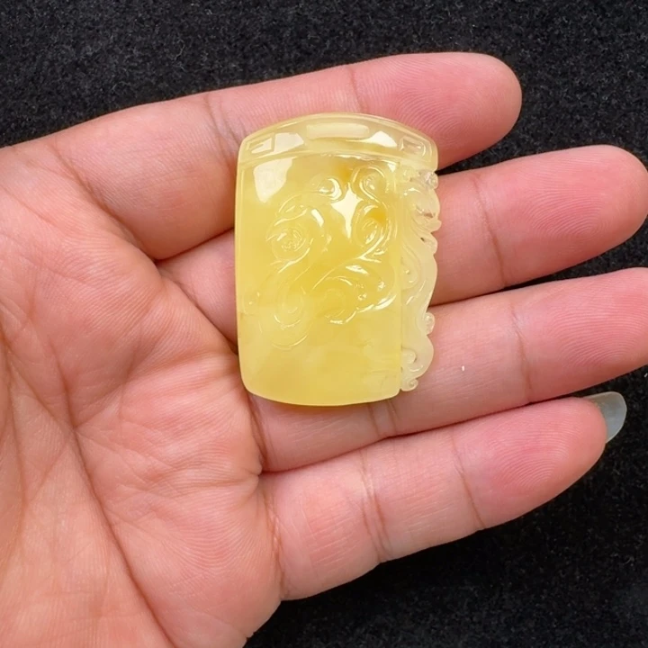 蜜蜡未镶嵌珠宝奇石