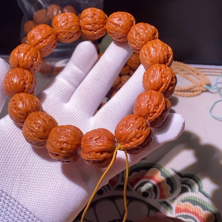 文玩核桃手串……36
