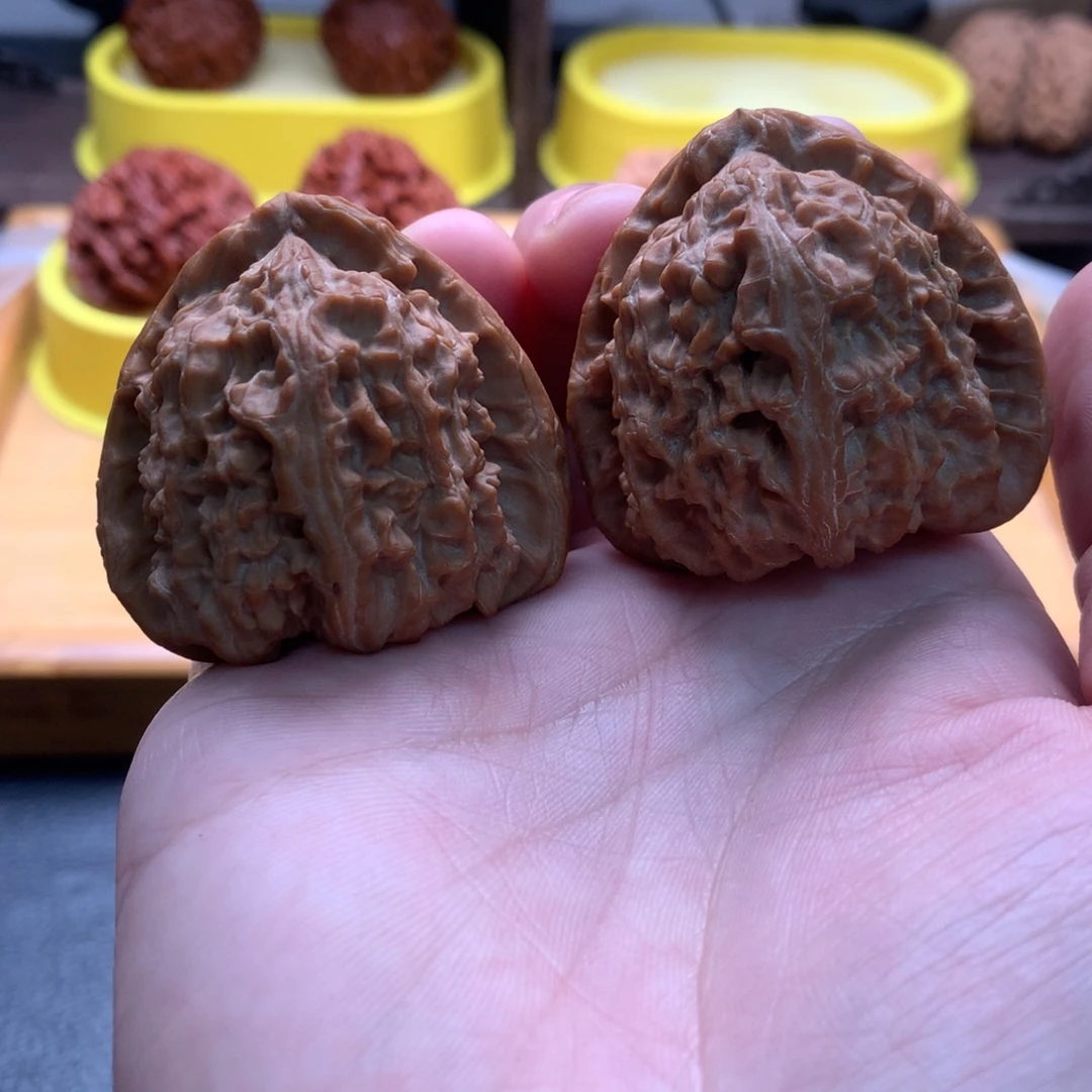 吊坠文玩核桃三角白