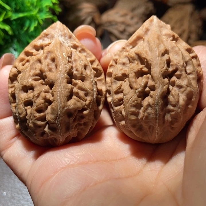 把件文玩核桃东北楸子小雪20