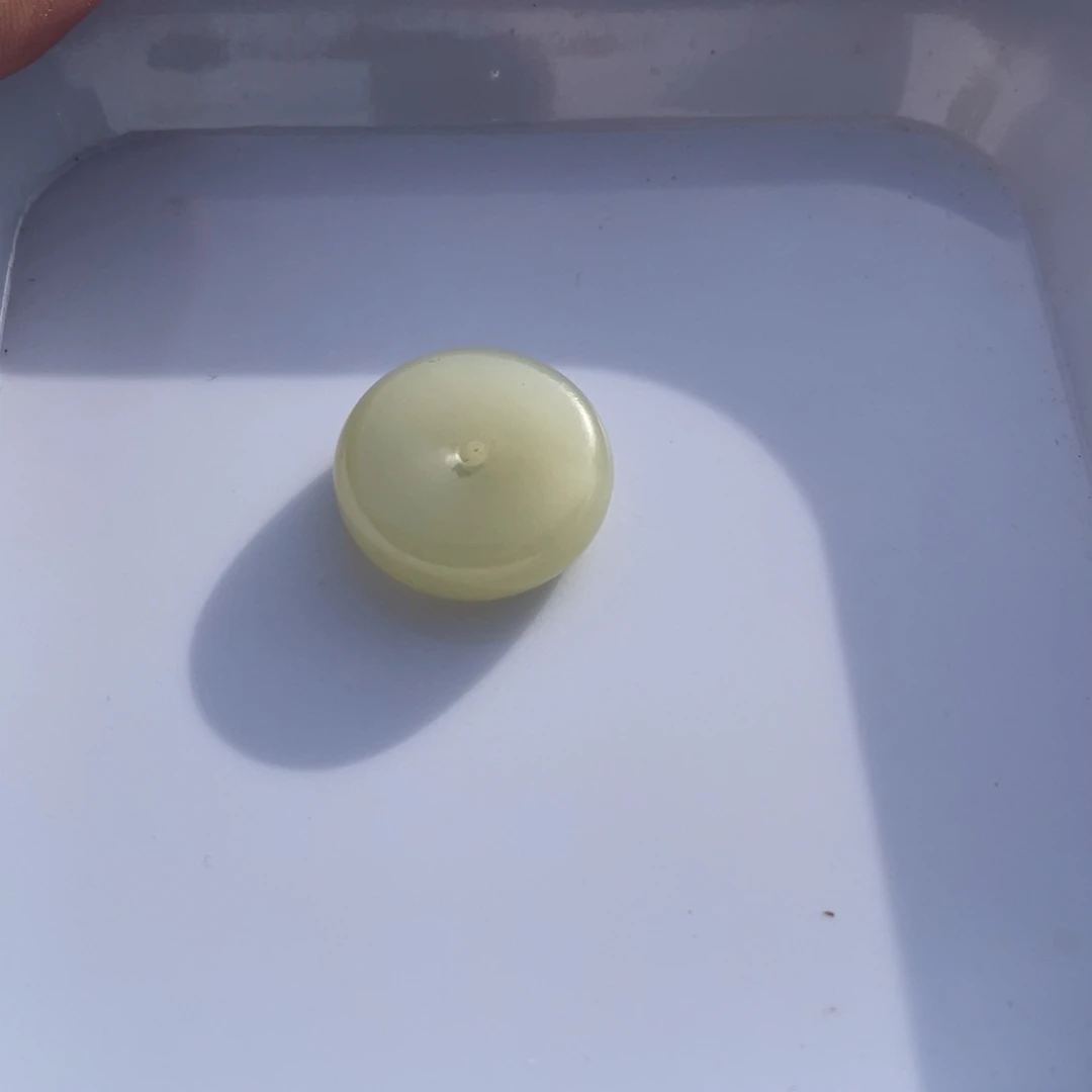 和田玉颈饰未镶嵌平安扣