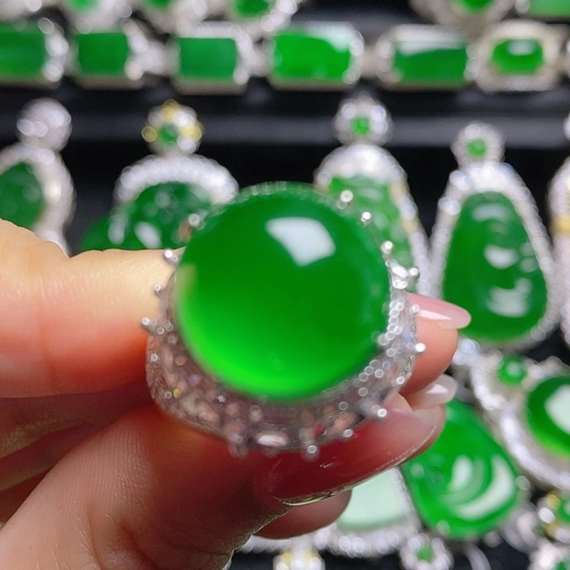 【闪购商品】翡翠挂件未镶嵌蛋面