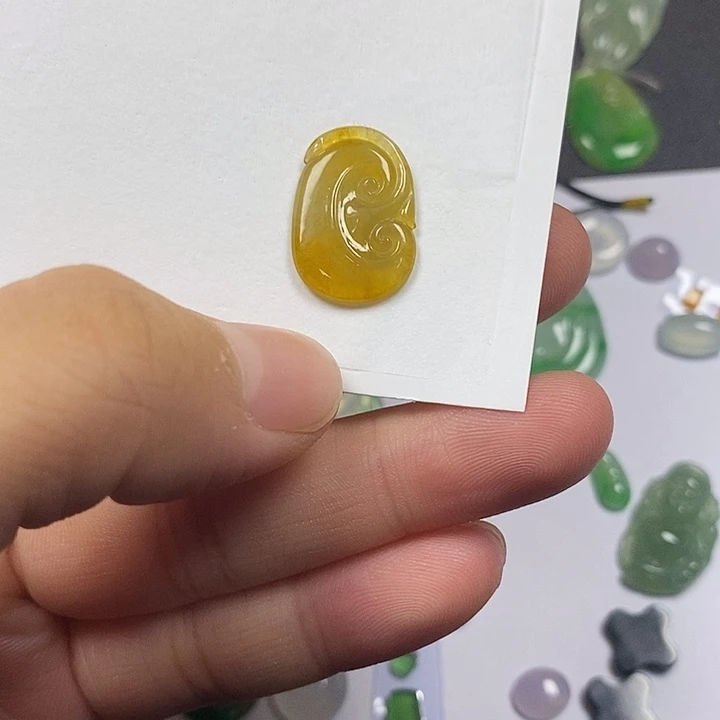 翡翠未镶嵌颈饰翡翠