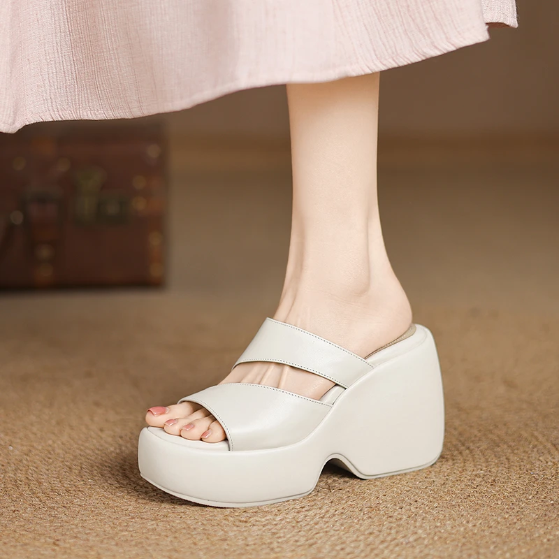 10cm真皮增高小个子厚底凉拖女外穿露趾休闲松糕坡跟拖鞋舒适百搭