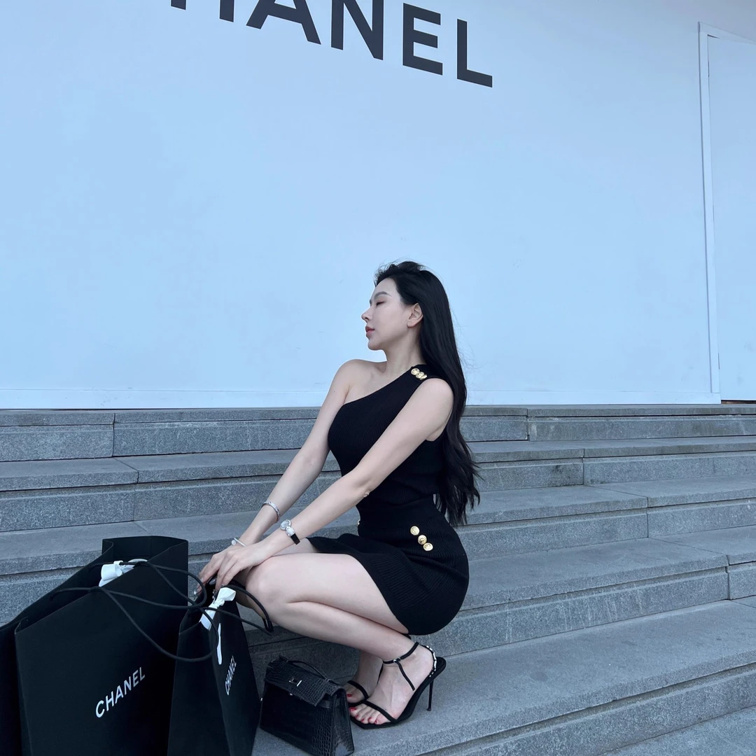 夏季小香风背心半身裙套装新款气质斜肩针织上衣套装女两件套