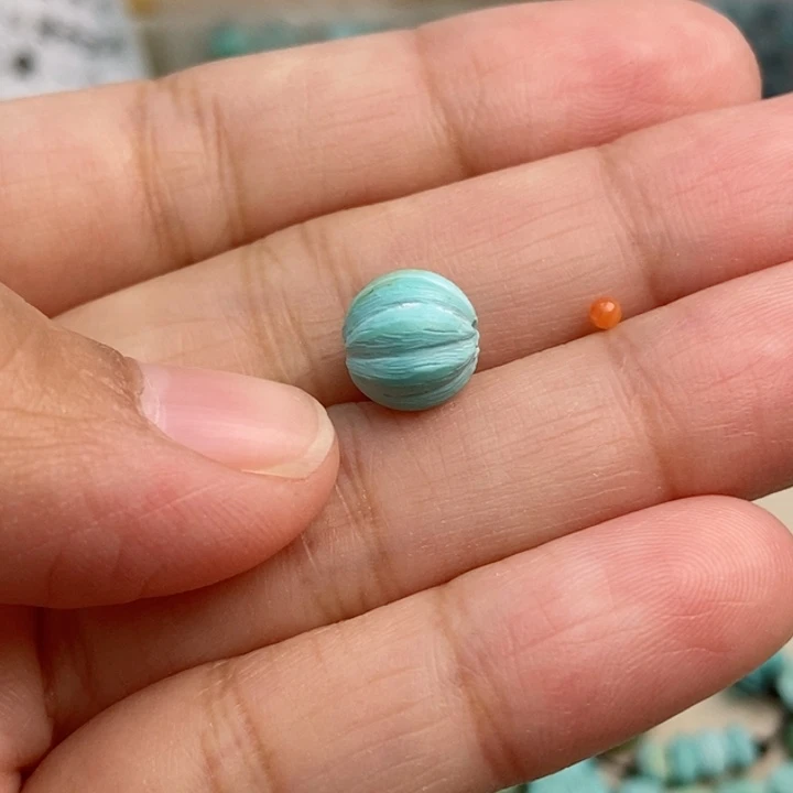 南红玛瑙未镶嵌珠宝奇石