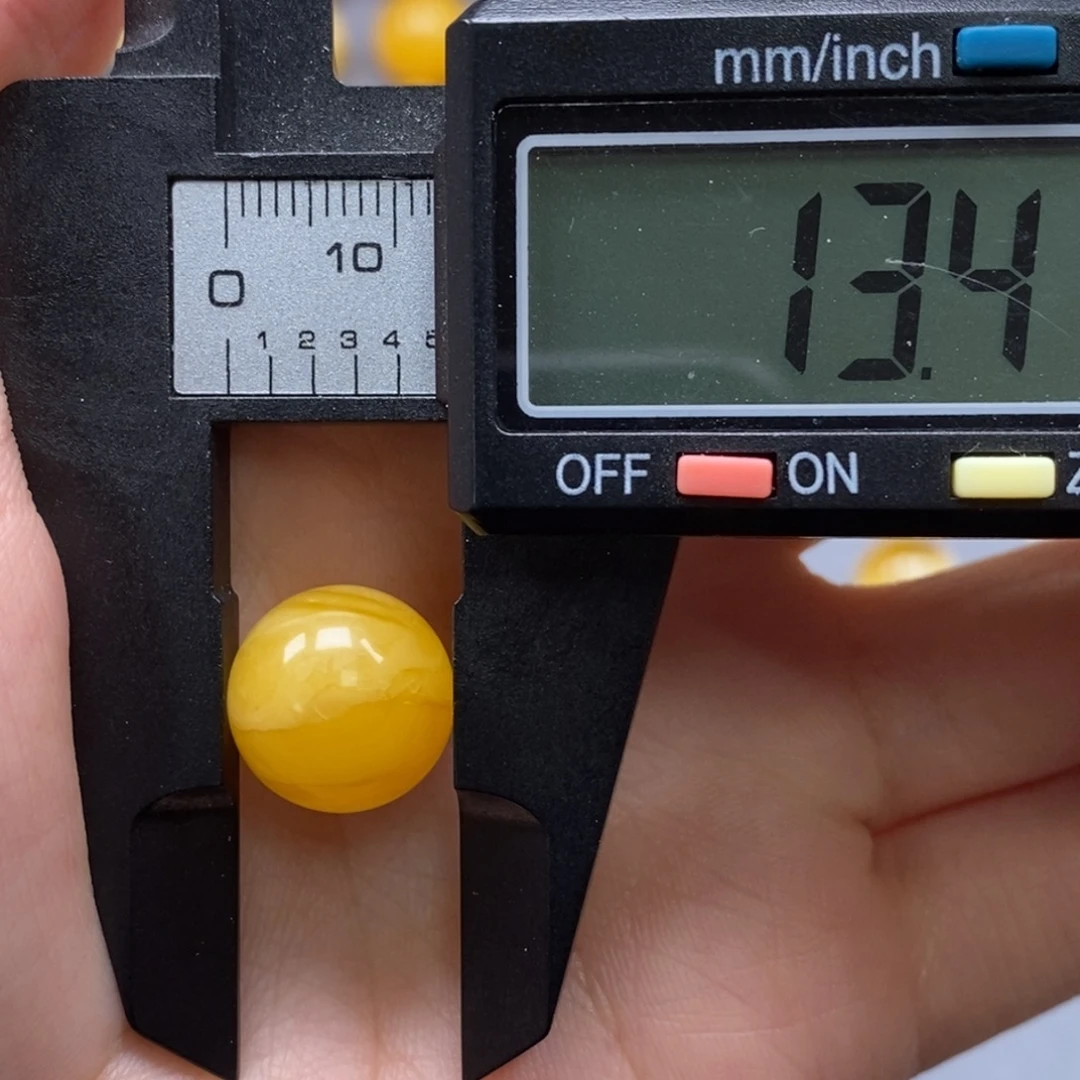 琥珀未镶嵌裸石纯天然