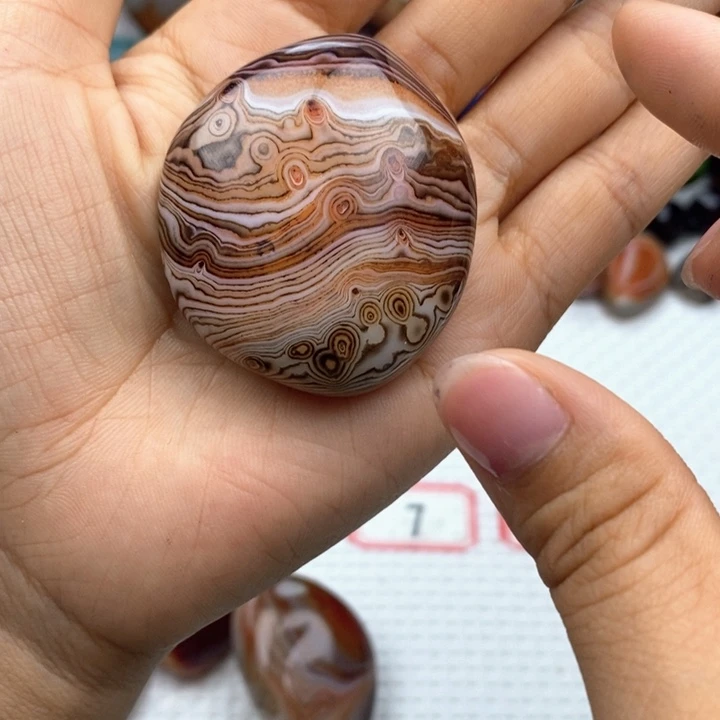 芳***峻未镶嵌颈饰玛瑙/玉髓