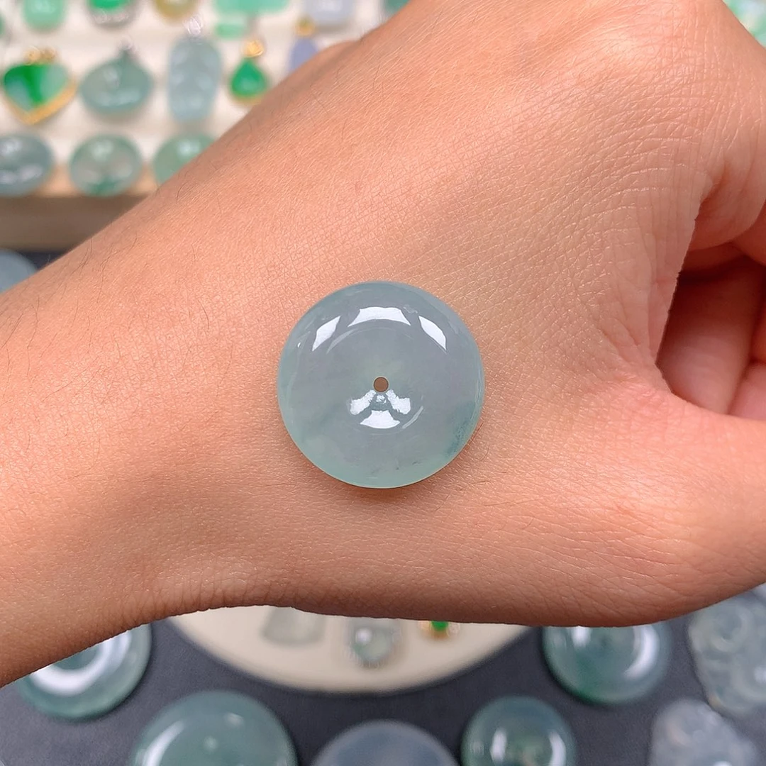 吊坠(赠链)未镶嵌翡翠