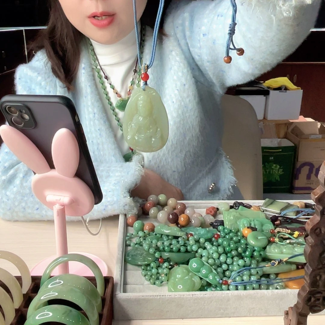 密玉（石英质玉）未镶嵌颈饰