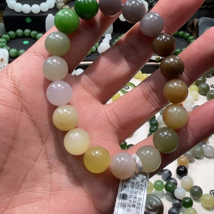 和田玉未镶嵌手串