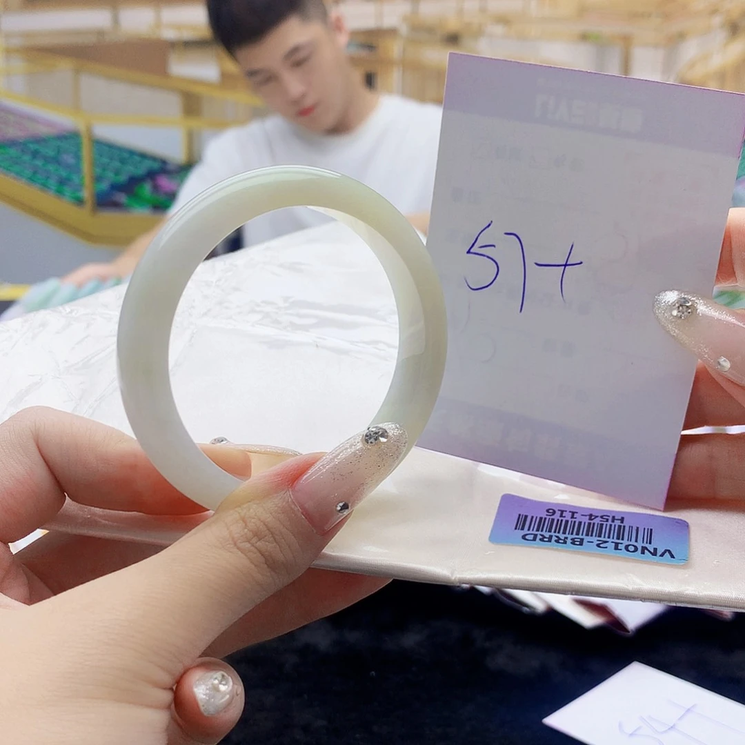 翡翠手镯未镶嵌00……