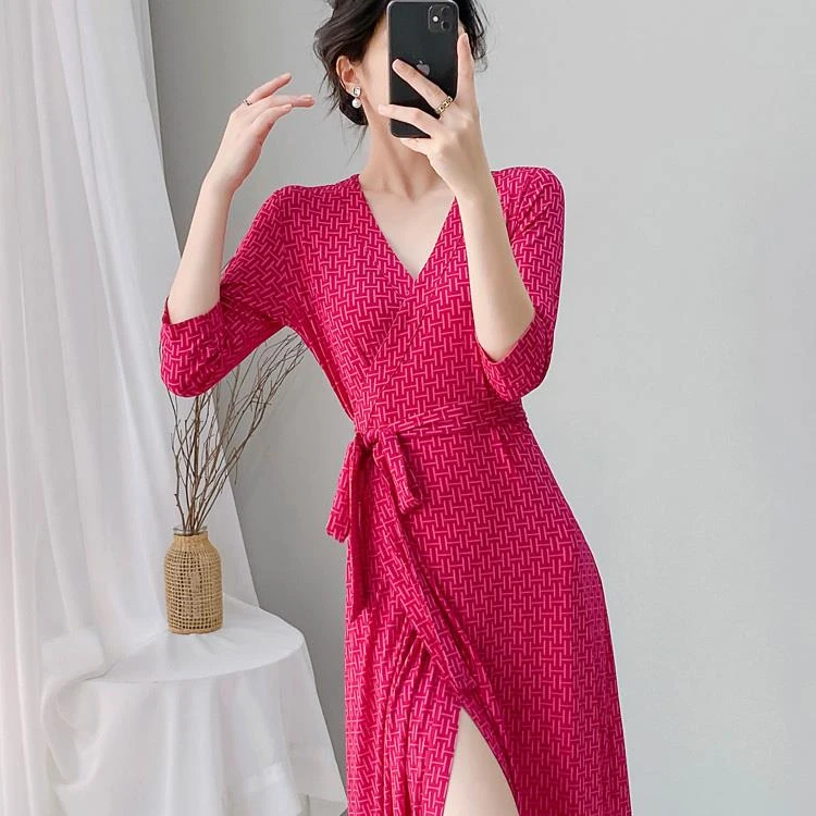 博雅国际裹身连衣裙玫红几何印花一片式连衣裙夏季海边度假风长裙