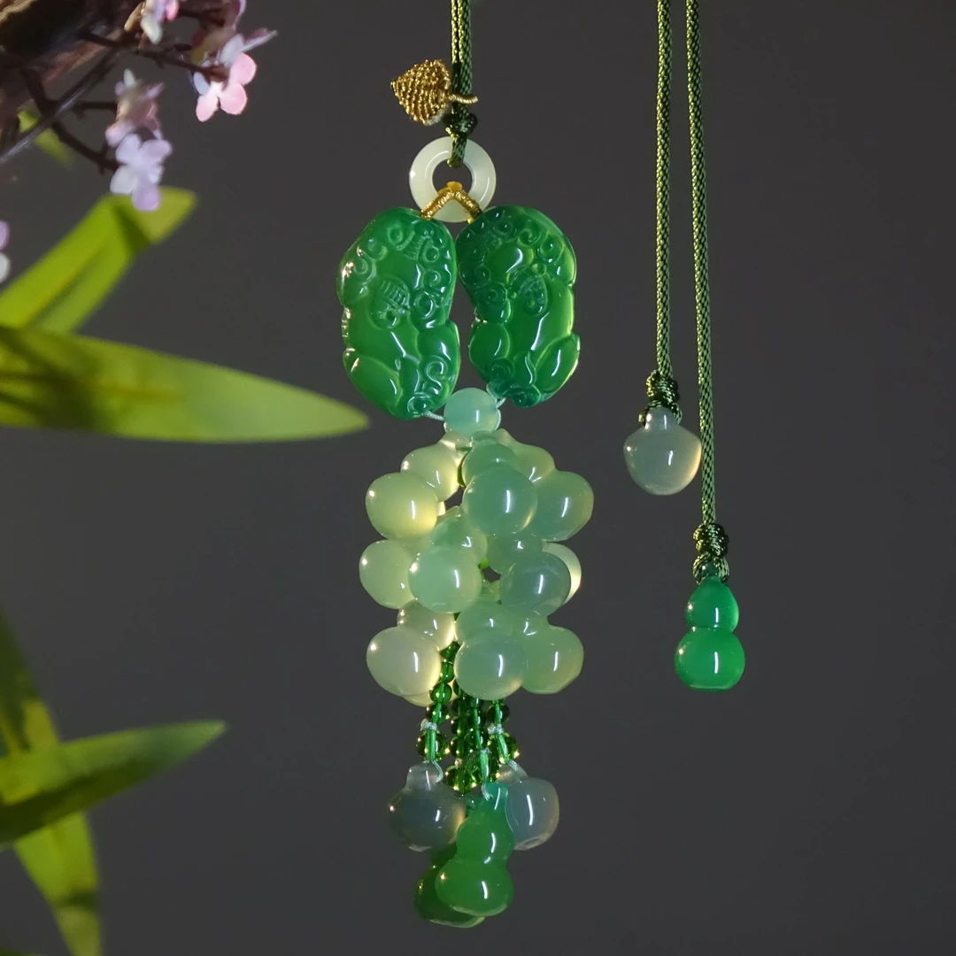 阳绿爽貔貅-简约大气玉石车挂玛瑙车挂小众珠宝天然