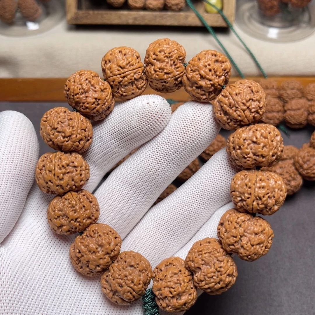 金刚菩提手串古龙平头矮桩蜂王头货22+