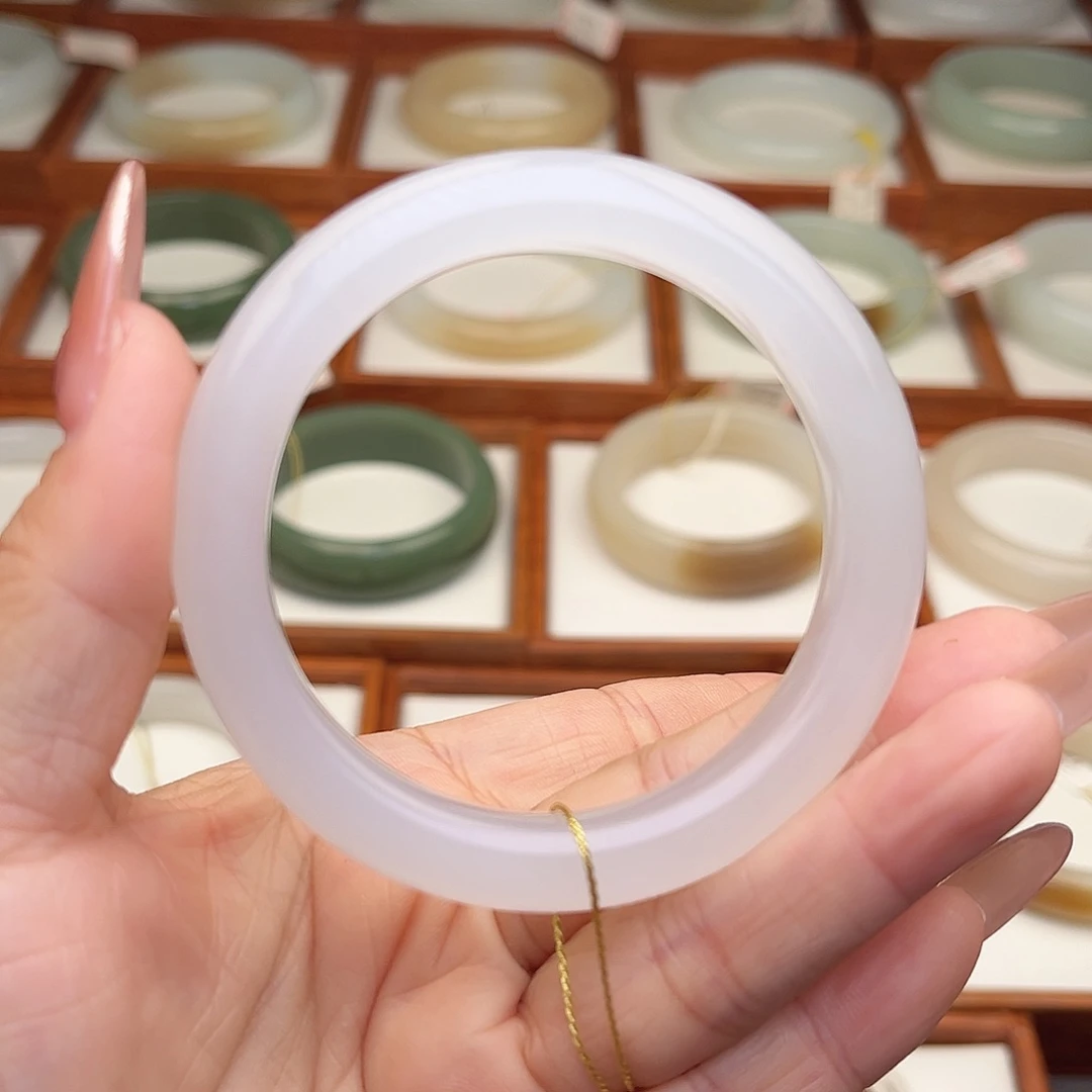 和田玉未镶嵌手镯52.3