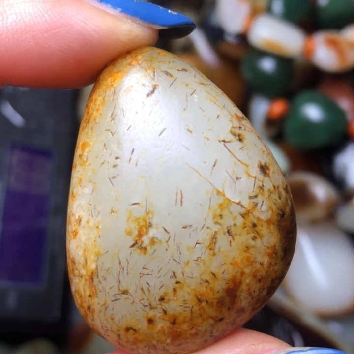 和田玉未镶嵌珠宝奇石