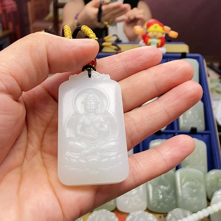 和田玉未镶嵌颈饰T*