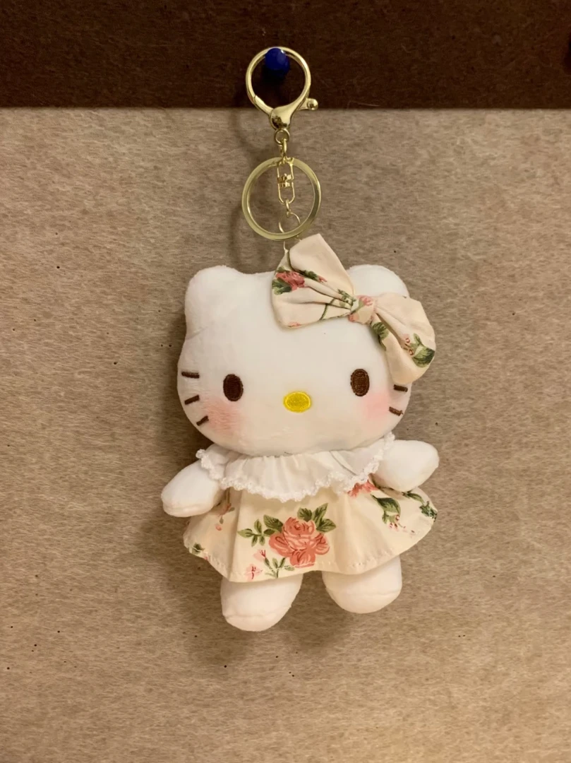 三丽鸥正版凯蒂猫富贵花挂件毛绒公仔钥匙扣kt猫送朋友书包小挂饰