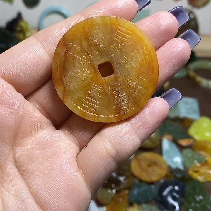 蛇纹石玉吊坠未镶嵌無*