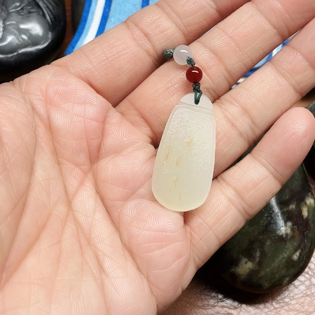 w***w和田玉未镶嵌颈饰