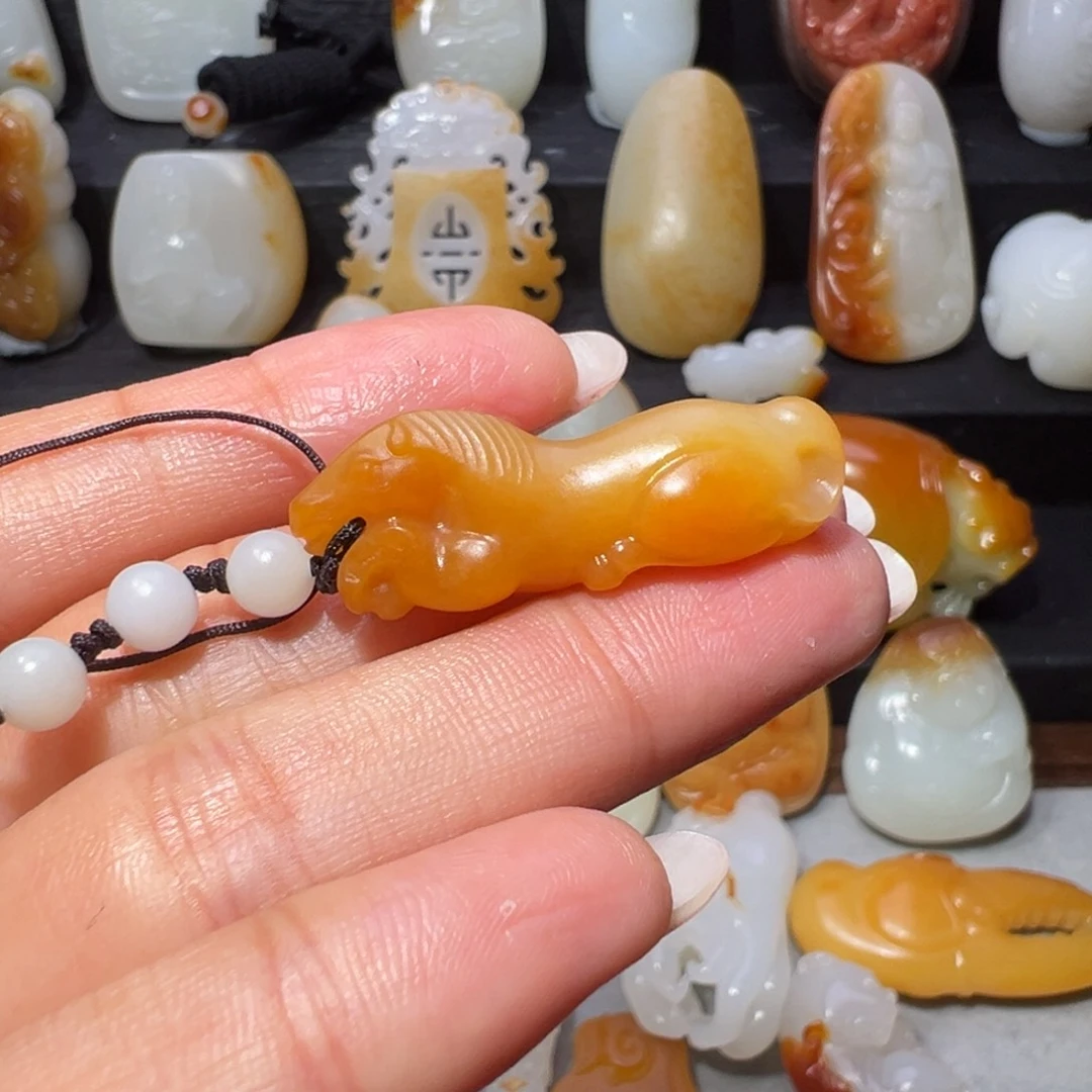 和田玉挂件未镶嵌