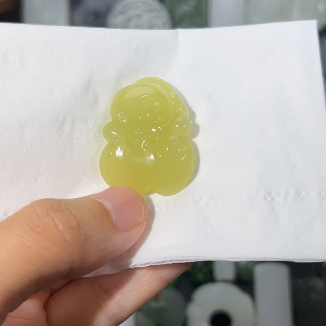 吊坠(赠链)未镶嵌和田玉