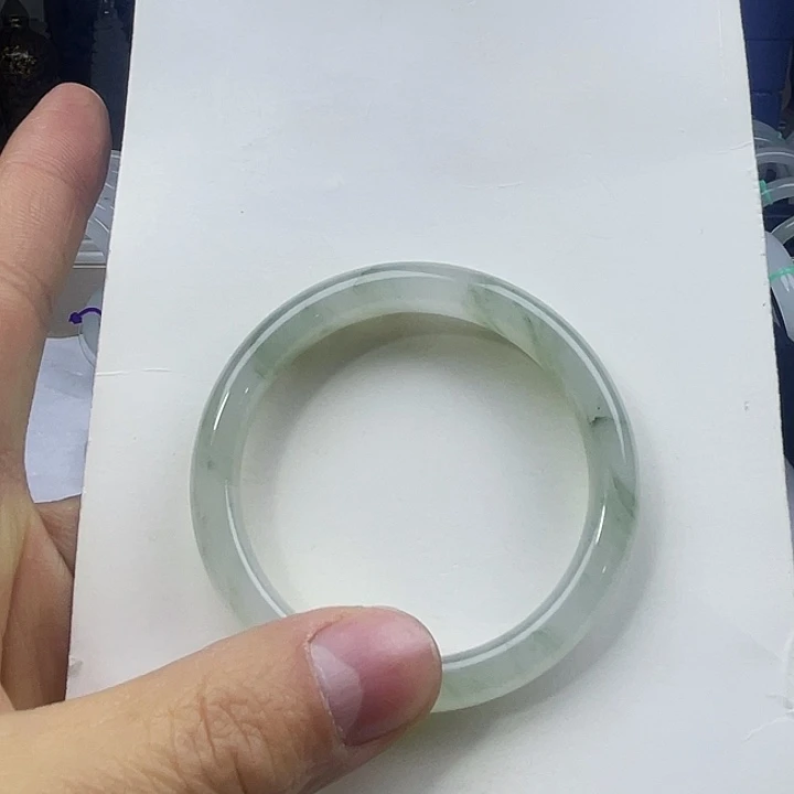 未镶嵌手镯石英质玉