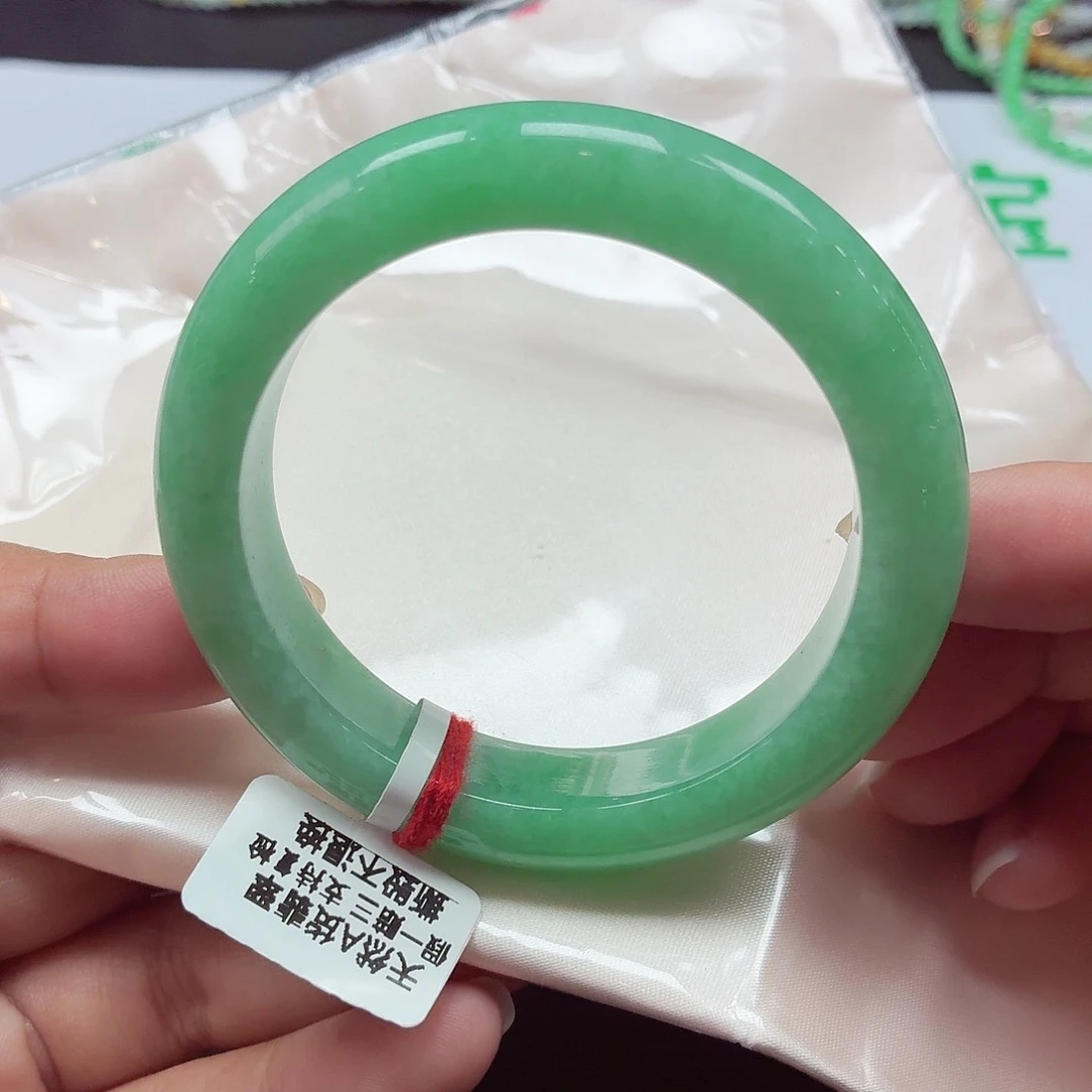 翡翠未镶嵌手镯天然缅甸A货翡翠