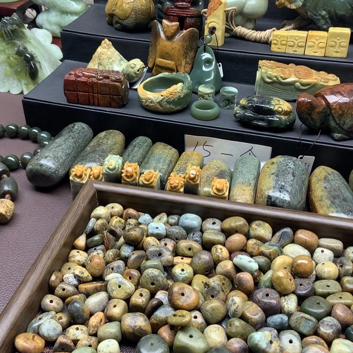 ༺***༻透闪石质玉未镶嵌挂件