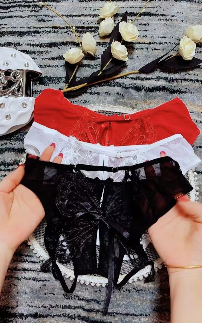 2025女士纯欲风家居低腰短裤舒适亲肤洋气简约款