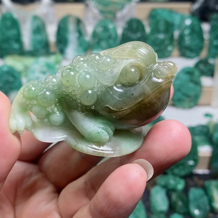 未镶嵌独山玉颈饰