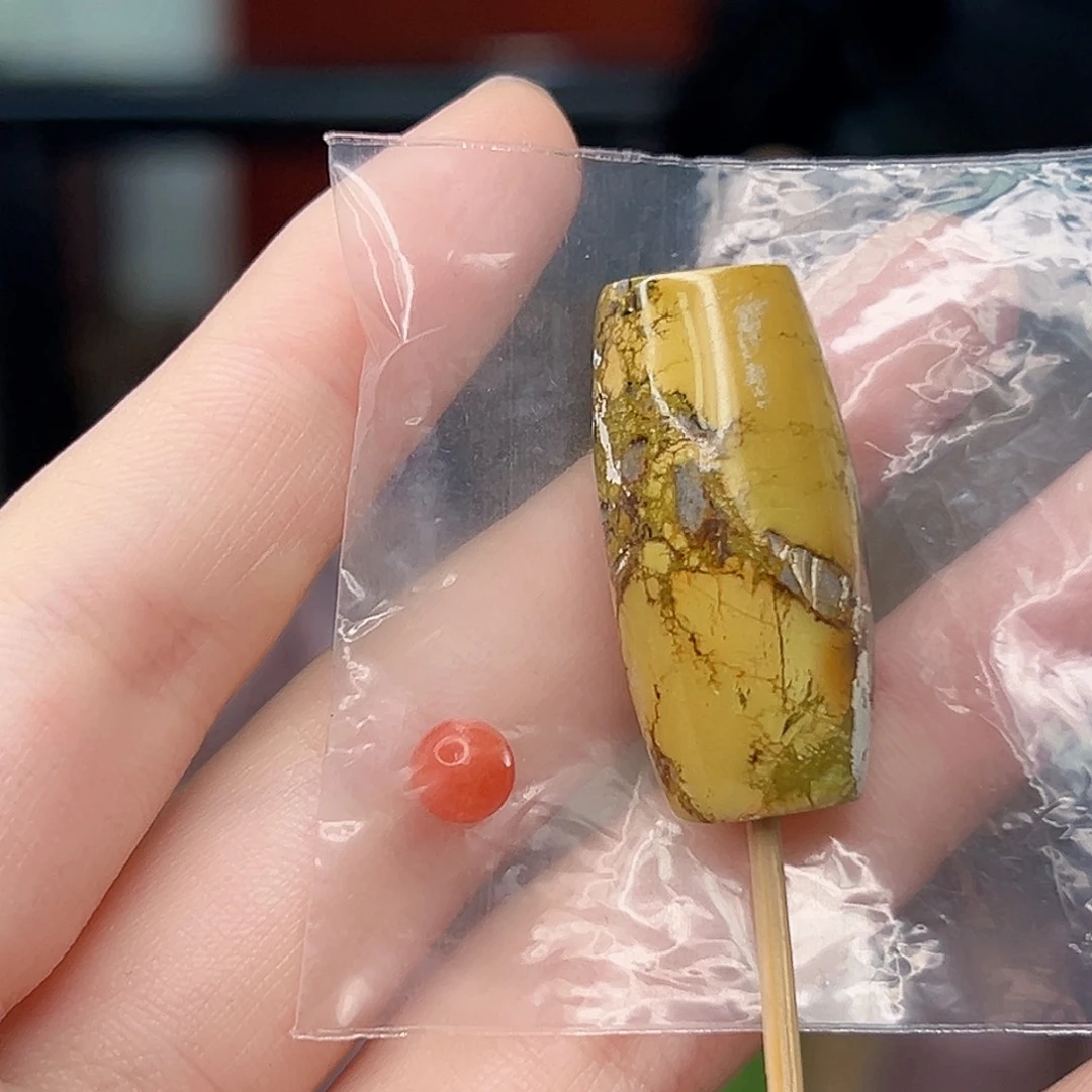 南红玛瑙未镶嵌珠宝奇石