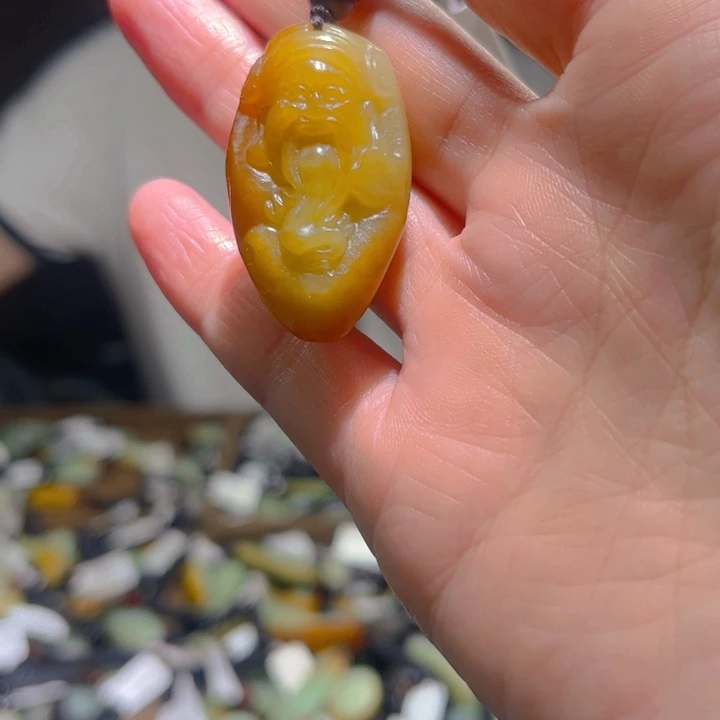 【闪购商品】和田玉未镶嵌颈饰莉*