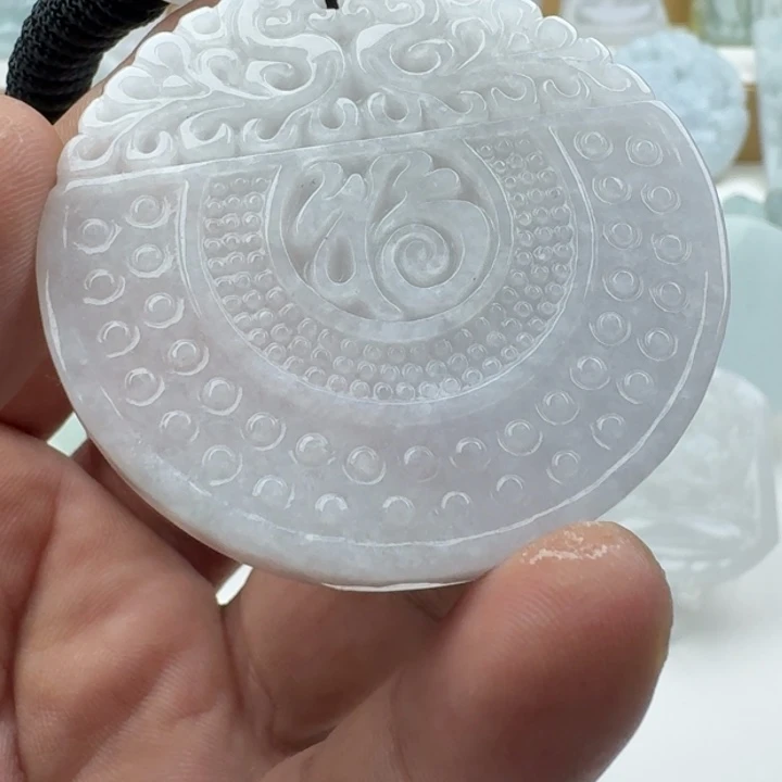 翡翠未镶嵌颈饰天然缅甸A货翡翠