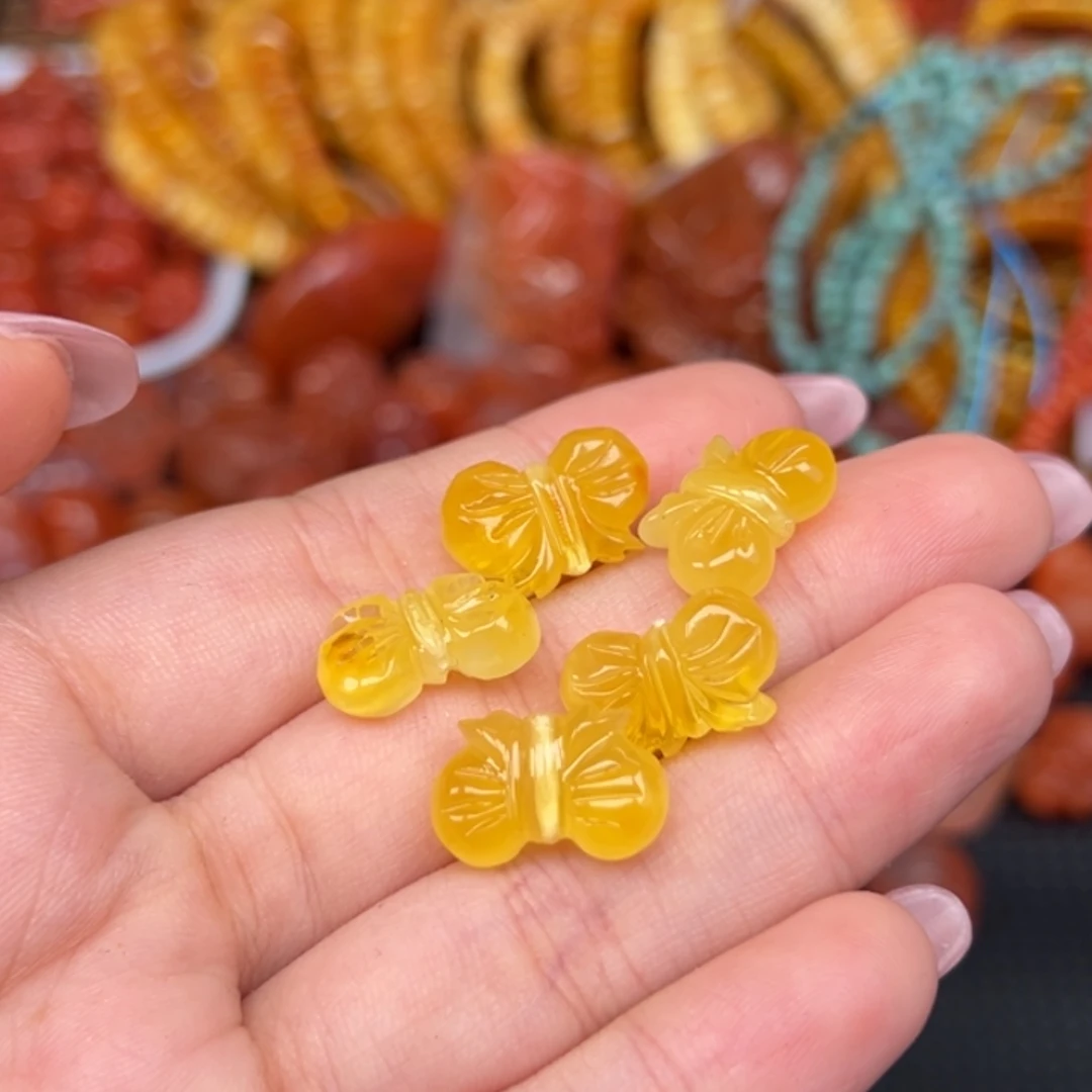 琥珀未镶嵌吊坠(不含链)多样性