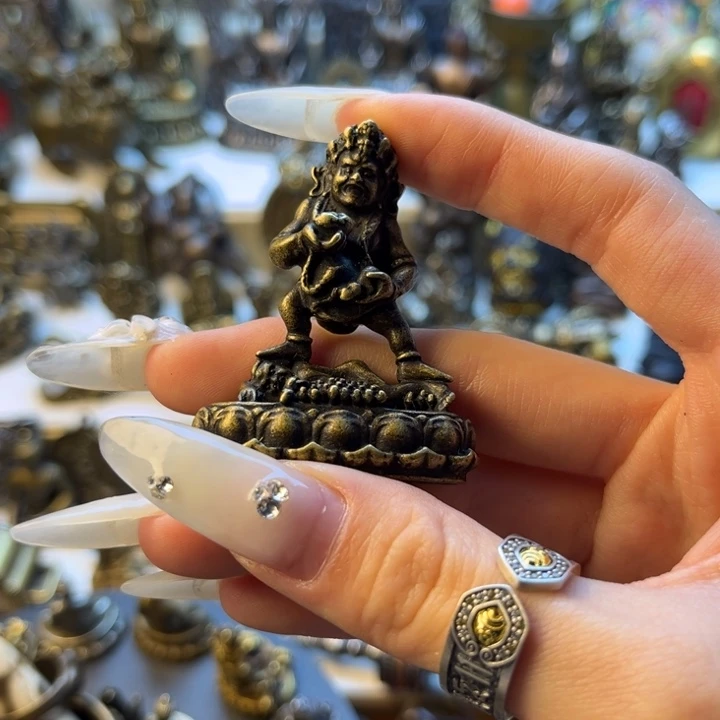 本****泥塑闪价漏价一件