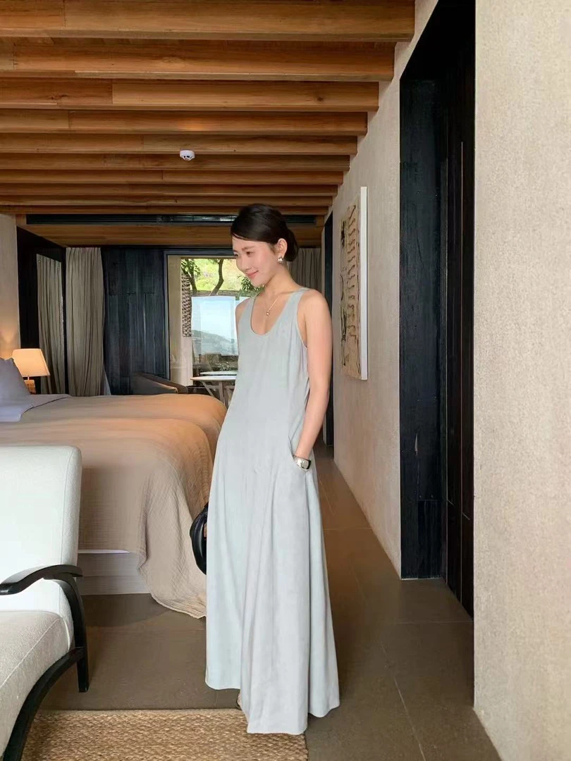 福秒-挂脖气质款！收腰显瘦背心连衣裙（MF031#）M.FIVE