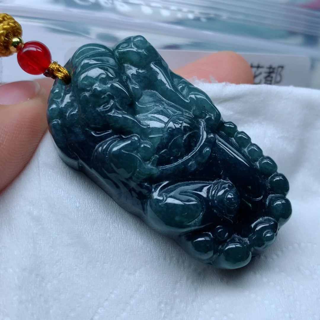 翡翠颈饰未镶嵌牌子