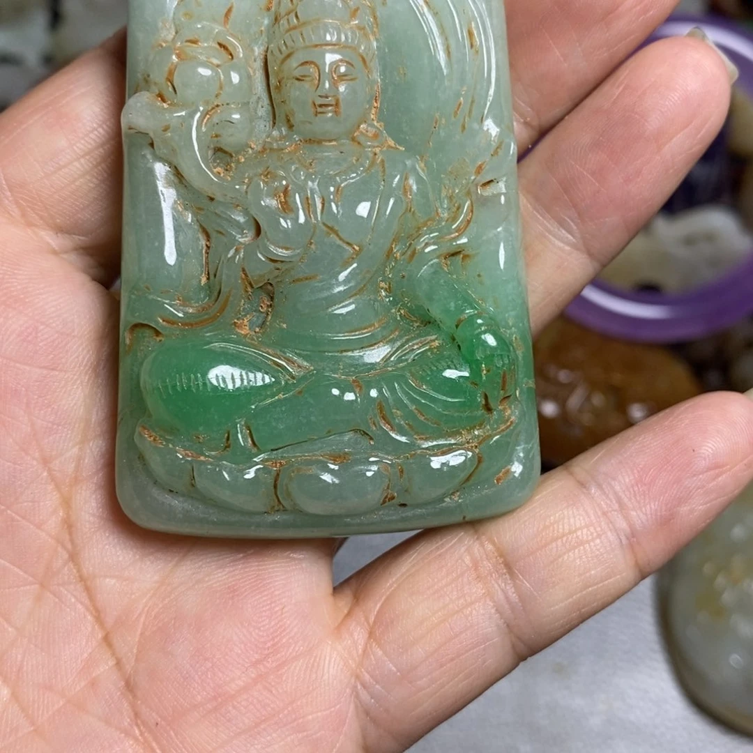 李***魁颈饰未镶嵌和田玉（糖玉）