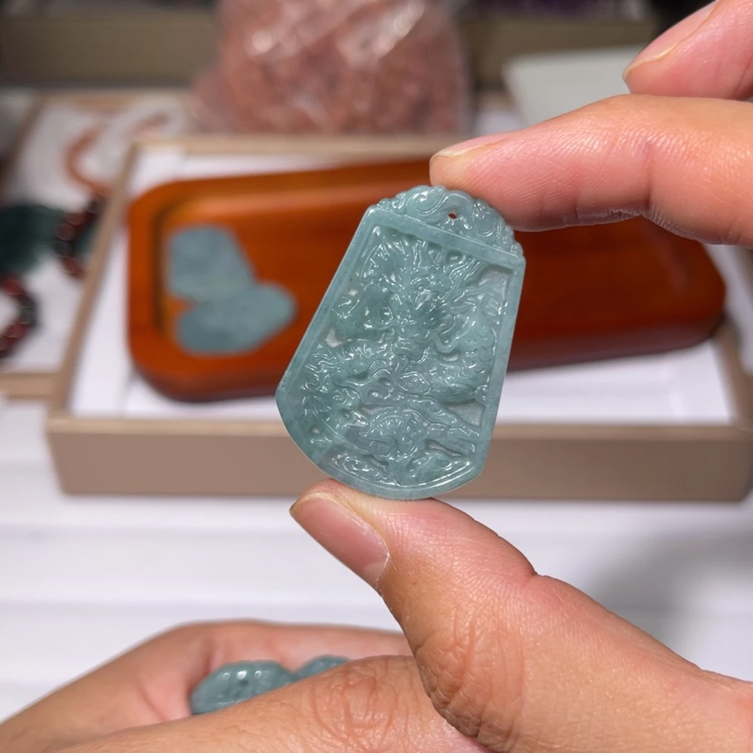 水晶手链未镶嵌蓝翡龙牌107